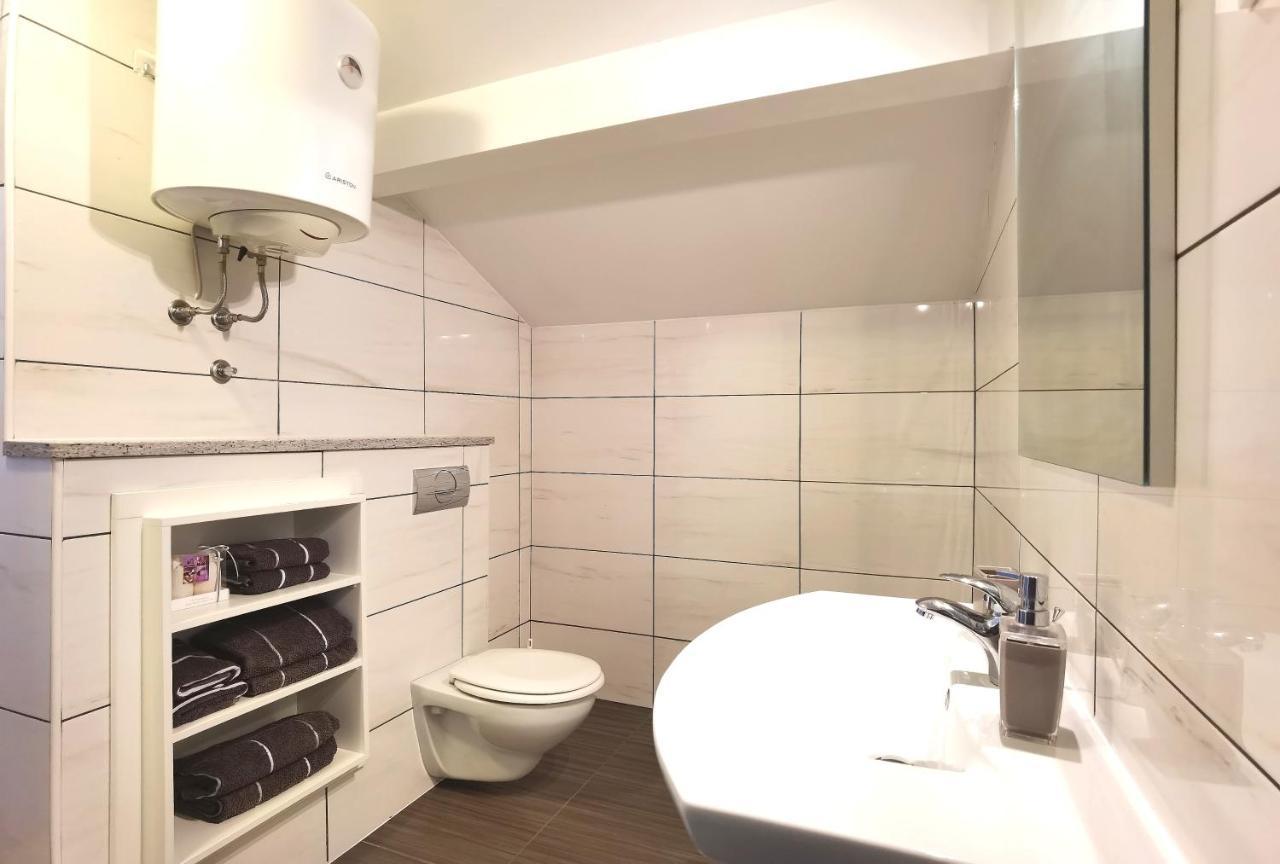 Apartments Ella 希贝尼克 外观 照片