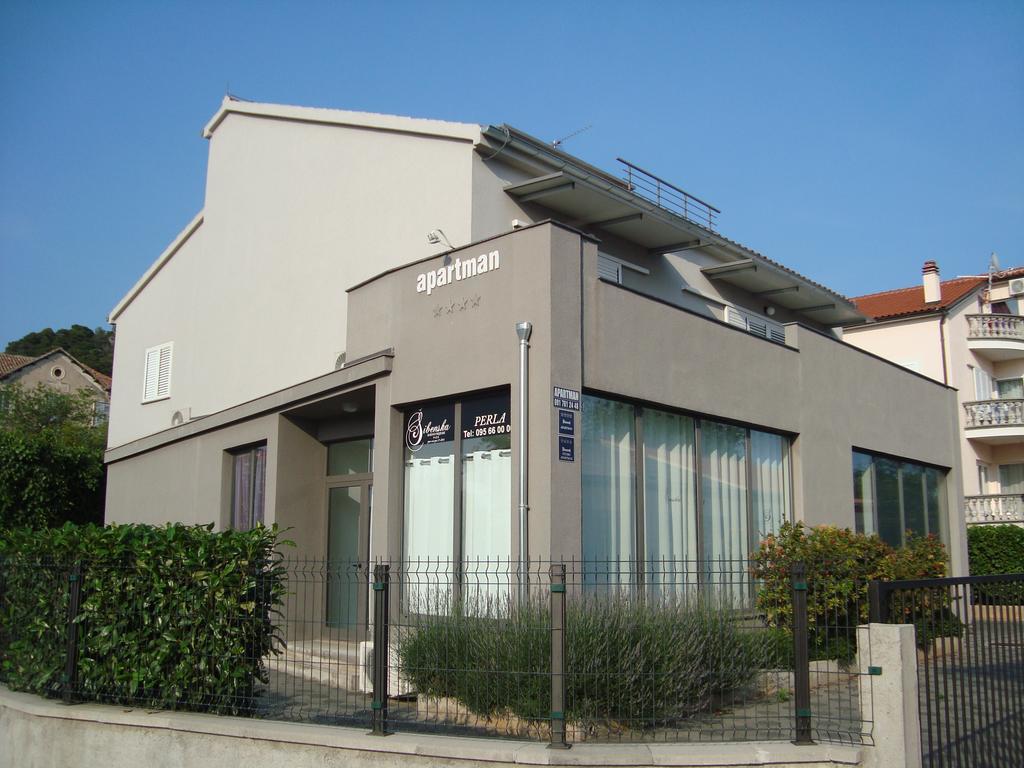 Apartments Ella 希贝尼克 外观 照片